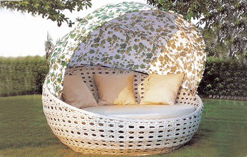 Bộ sưu tập 4 mẫu giường nằm bể bơi theo xu hướng hiện nay